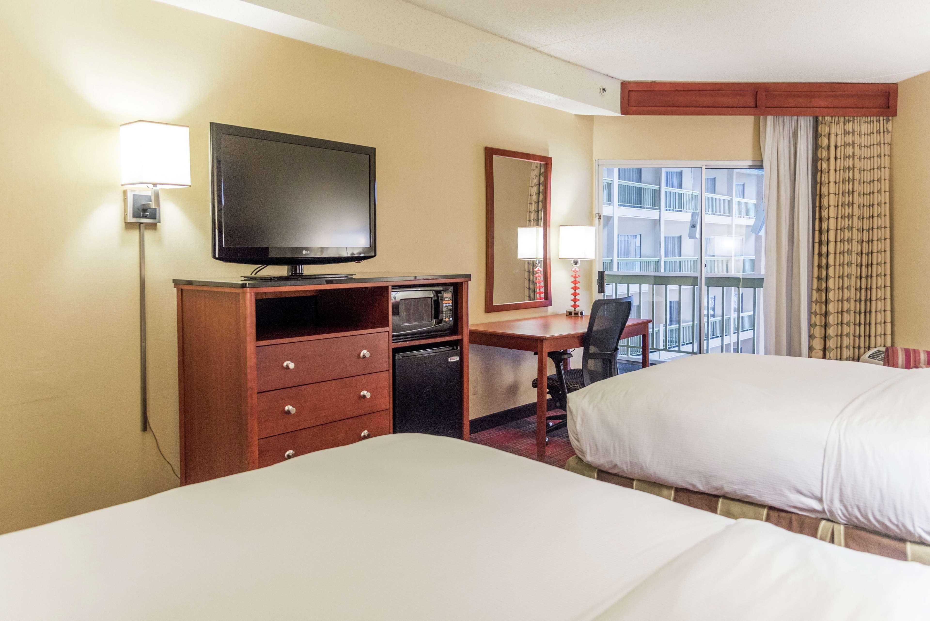 Doubletree By Hilton Holland Hotel Kültér fotó