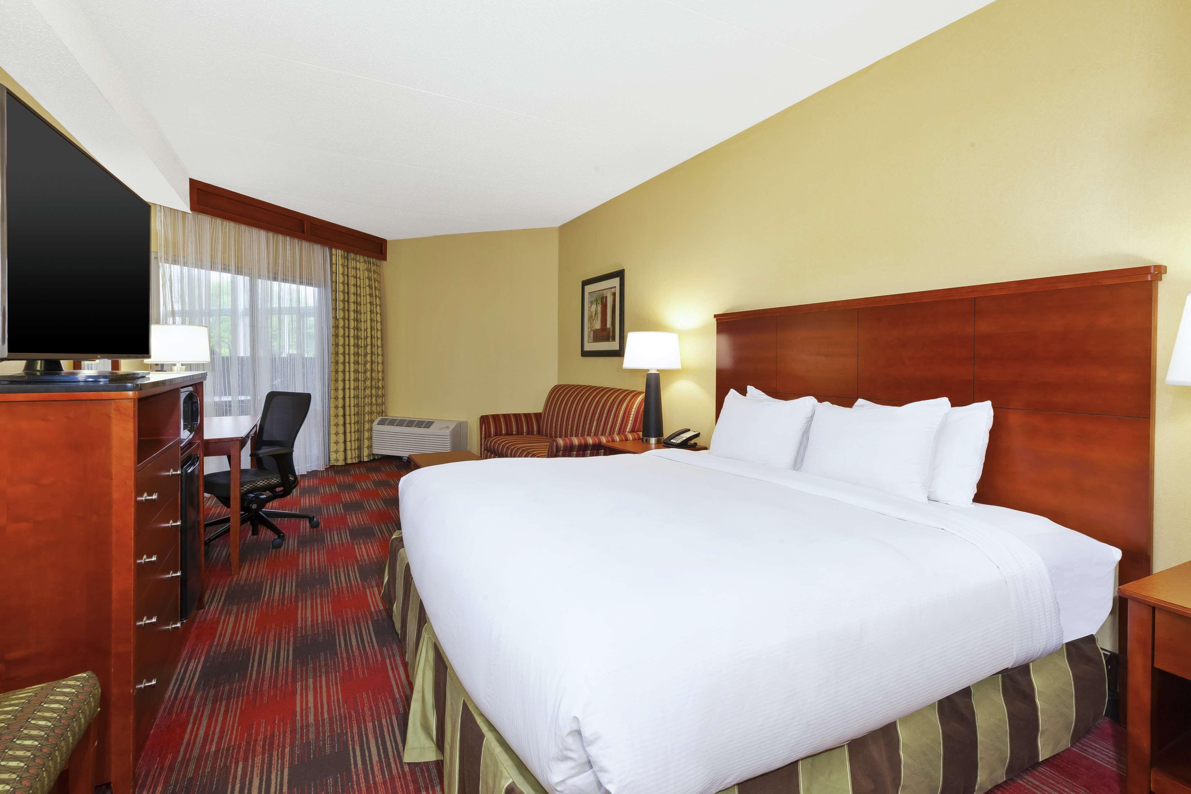 Doubletree By Hilton Holland Hotel Kültér fotó