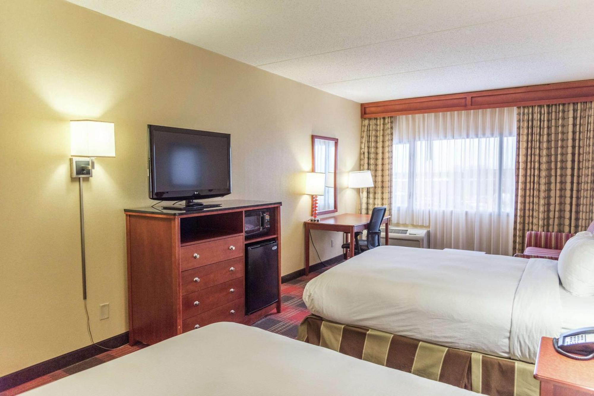 Doubletree By Hilton Holland Hotel Kültér fotó